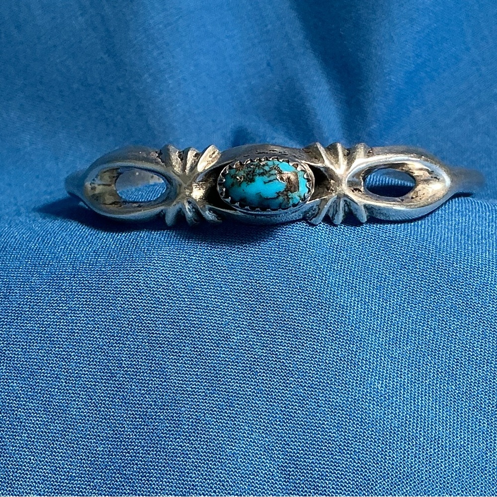 Navajo Sandcast Turquoise Sterling Silver Cuff Bracelet Vintage 1980s Adjustable